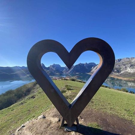 Mirador Solasierra Vistas A La Montana Y Pantano Riaño Eksteriør bilde