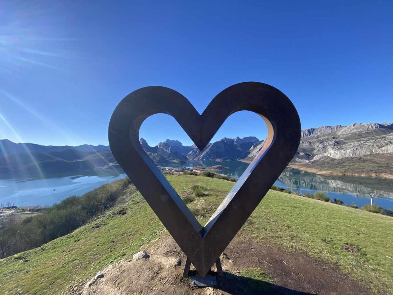 Mirador Solasierra Vistas A La Montana Y Pantano Riaño Eksteriør bilde