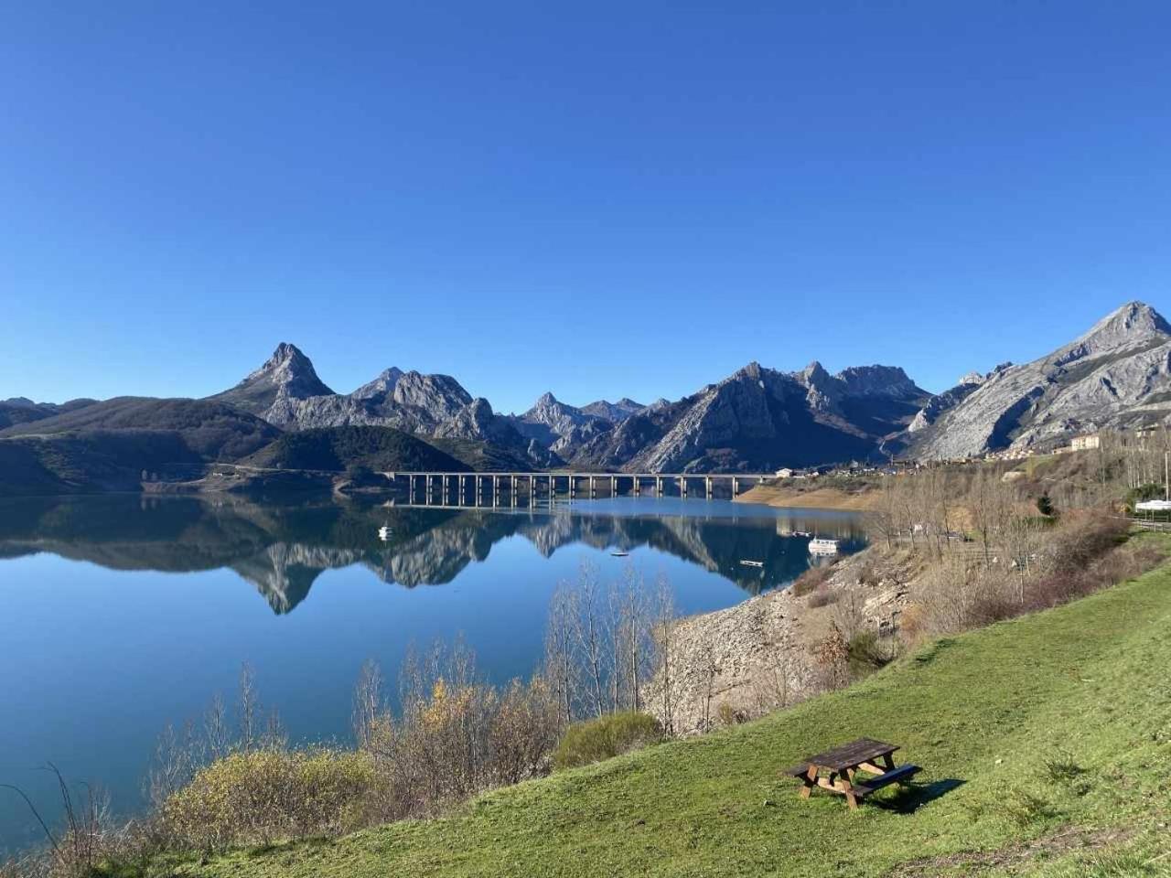 Mirador Solasierra Vistas A La Montana Y Pantano Riaño Eksteriør bilde