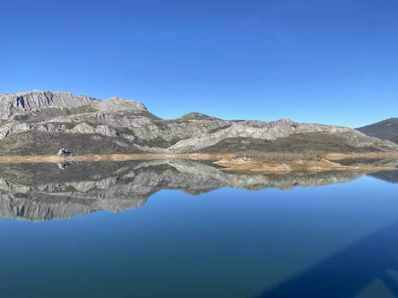 Mirador Solasierra Vistas A La Montana Y Pantano Riaño Eksteriør bilde